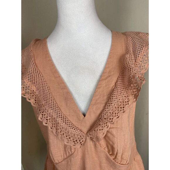 Old Navy Peach Eyelet Lace Flutter Sleeve Blouse, Size L - Picture 4 of 5